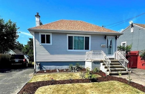 Niagara Falls House | The Addisen ★ Clifton Hill 2 mins ★ 350Mbps ★ Games Room