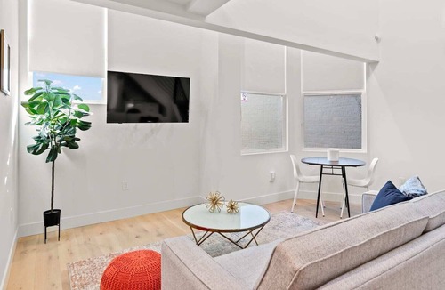 Pacific Heights Apartment | The Addison by Kasa | Modern Loft | San Francisco