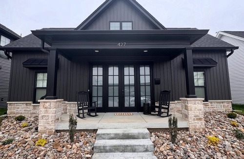 Jeffersonville House | The Adelyn, where comfort meets convenience