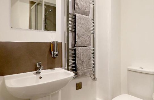 Norwich Apartment | The Admiral's Apartment