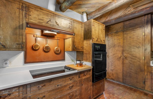 The Knoll House | The Adobe BCS - 1.0 Mile to Campus - Sleeps 10