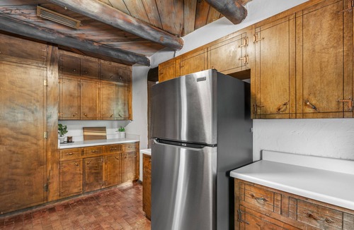 The Knoll House | The Adobe BCS - 1.0 Mile to Campus - Sleeps 10