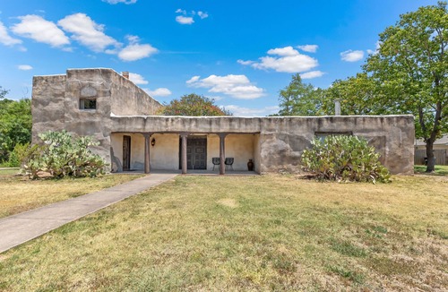 The Knoll House | The Adobe BCS - 1.0 Mile to Campus - Sleeps 10