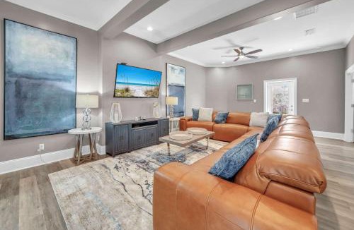 Frangista Beach House | The Adonis