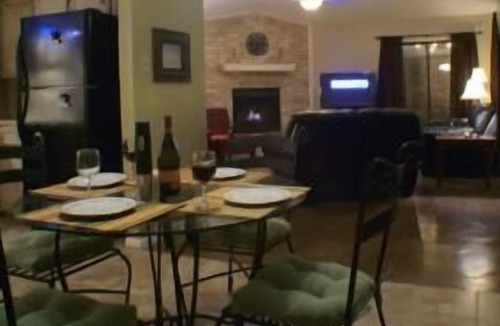 Shirewood House | THE AGGIE RETREAT Lodging@TheAggieRetreat