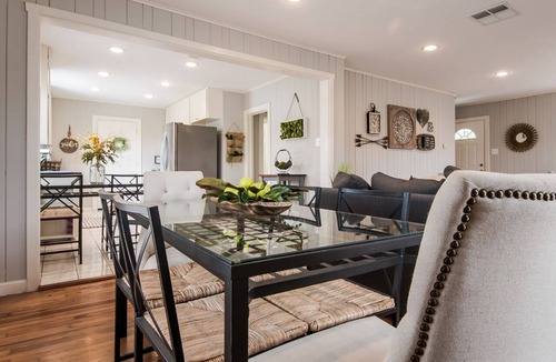 College Hills Estates House | The Aggie "Whoop" House! Just Blocks from Texas A&M!