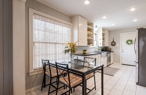 College Hills Estates House | The Aggie "Whoop" House! Just Blocks from Texas A&M!