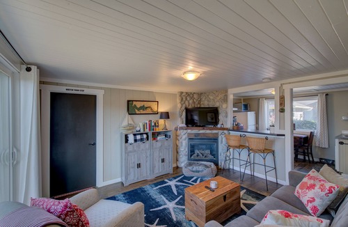 Long Beach Apartment | The Akari Bungalow #5