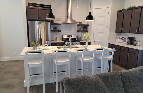 Eastside Promise Neighborhood House | The Alamo Riverwalk Pearl Modern 4 Bedroom Home