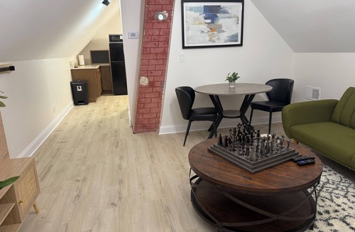Irving Park Apartment | The Albany Loft