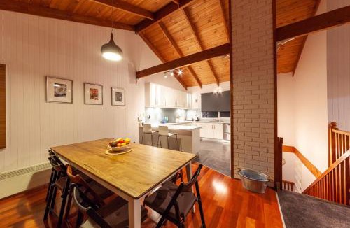 Port Campbell House | The Albatross