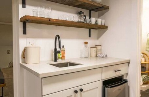 Alberta Condo | The Alberta Escape - 2br - Awesome Location!