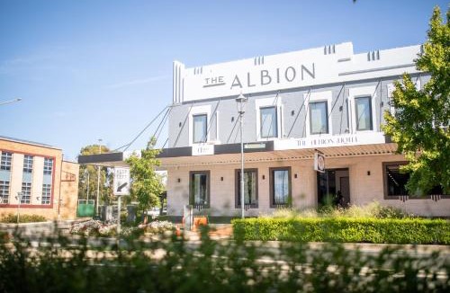 Cootamundra Hotel | The Albion Hotel
