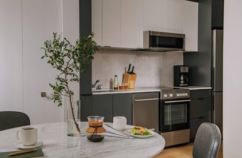 Old Montreal Apartment | The Alexander –1 BD Premium w/Sofa Bed|Old Montreal