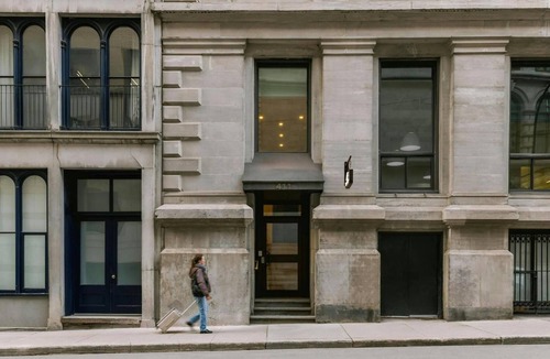 Old Montreal Apartment | The Alexander –2 Bedroom Suite w/Sofa Bed|Old Montreal