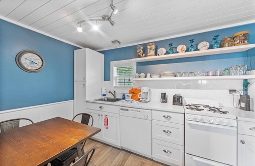 Old Town Cottage | The All Season Cottages are right in the heart of Port A and just a 2 minute dri