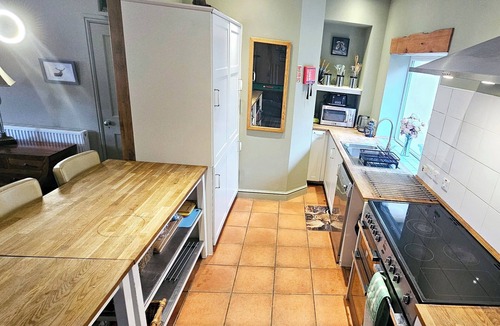 Catton House | The Allendale Wolf