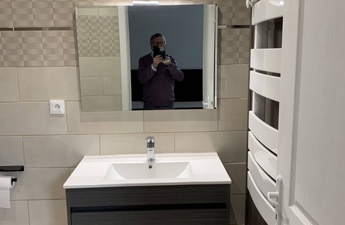 Pomerols House | The Almonds