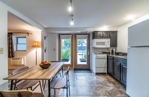 North Creek Cabin | The Alpine Lodge