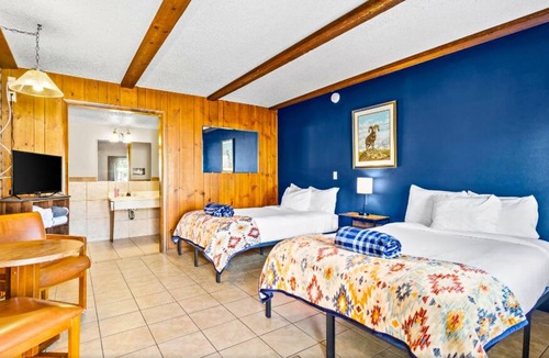 Collbran Hotel | The Alpine Motel