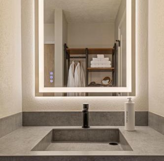 Fort Wayne Hotel | The Amaya - 21 and older only