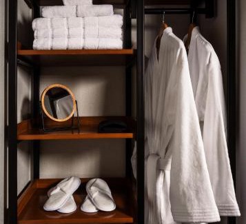 Fort Wayne Hotel | The Amaya - 21 and older only