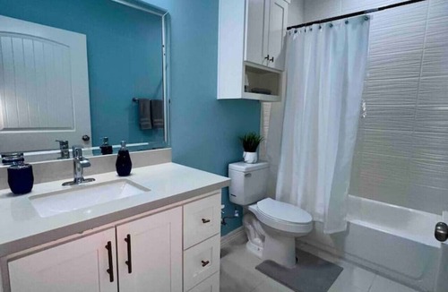 Edinburg Apartment | The Ambassador Suite 2Bed 2Bath