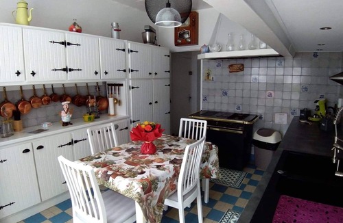 Alligny-en-Morvan House | The amber house