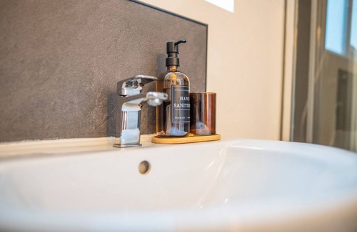 Denain Apartment | The amber workshop