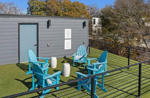 Virginia Highland Apartment | ~The Amelia~ Rooftop | Skyline | Cozy | Walkable