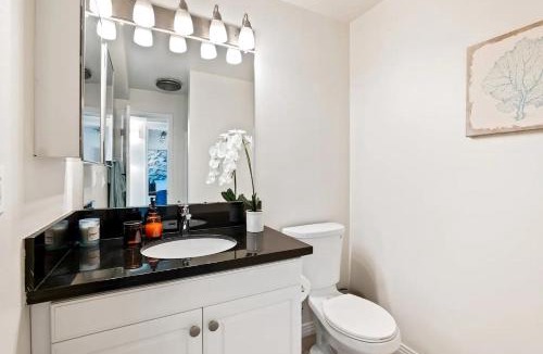 Marina Peninsula Apartment | The Amethyst Retreat - Marina 3BR Getaway Sunset Mesmerized