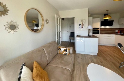 Benerville-sur-Mer Apartment | The ammonite sea view with large balcony