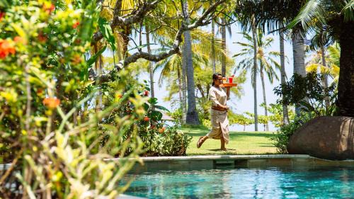 Sigar Penjalin Villa | The Anandita Absolute Beach Front villa, by Elite Havens