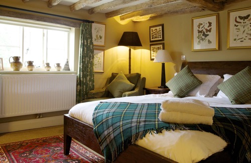 Lower Froyle Hotel | The Anchor Inn