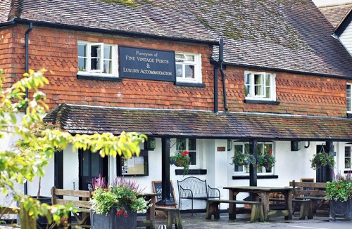 Lower Froyle Hotel | The Anchor Inn