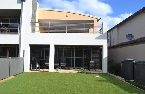 Yarrawonga Villa | 'The Anchorage by the Lake'