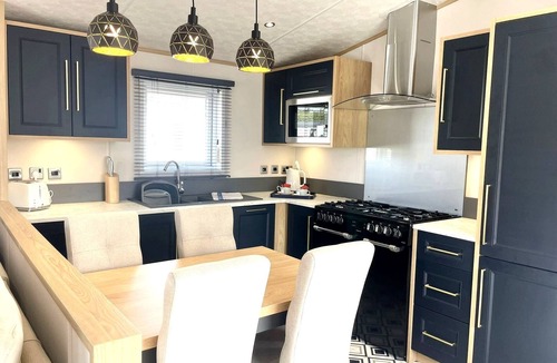 Hornsea House | The Anchorage - Deluxe Caravan