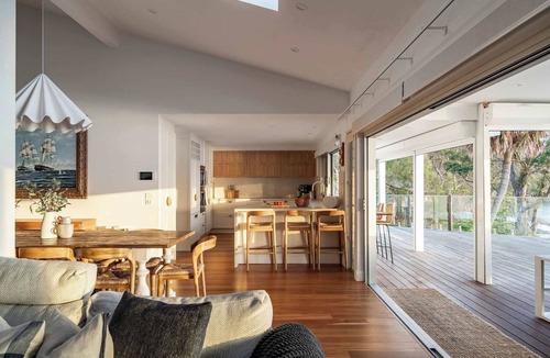 Wrights Beach House | 'The Anchorage' – Exclusive Beachfront Retreat