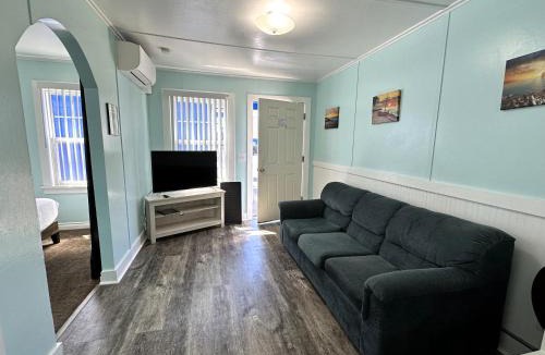 Pacific City Hotel | The Anchorage Motel