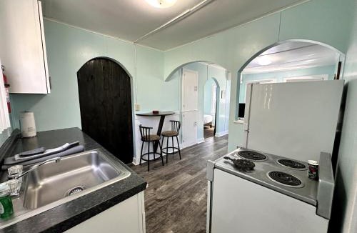 Pacific City Hotel | The Anchorage Motel