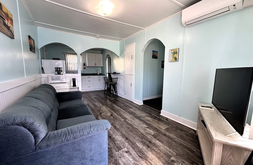 Pacific City Hotel | The Anchorage Motel