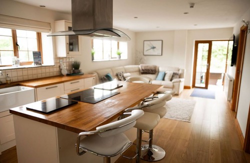 Barry Cottage | The Anchorage - two storey cottage.