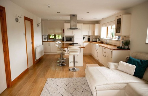 Barry Cottage | The Anchorage - two storey cottage.