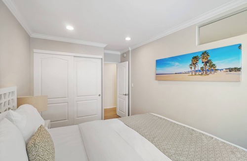 Ocean Park Bed & Breakfast | The Andalusite' Beachfront Full Ocean Beach View Right On The Sand Walk To Pier
