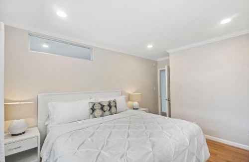 Ocean Park Apartment | The Andalusite - Oceanfront Steps from the Sand