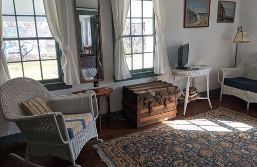 Warm Springs Bed & Breakfast | The Anderson Cottage Bed & Breakfast