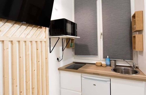 Griffon - Royale Apartment | The Andre Duplex - Cosy & modern studio Terreaux