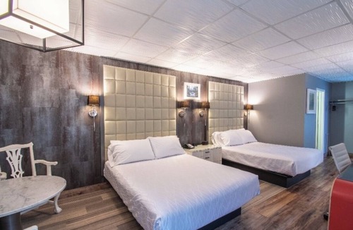 Superior Hotel | The Androy Hotel - Superior Duluth