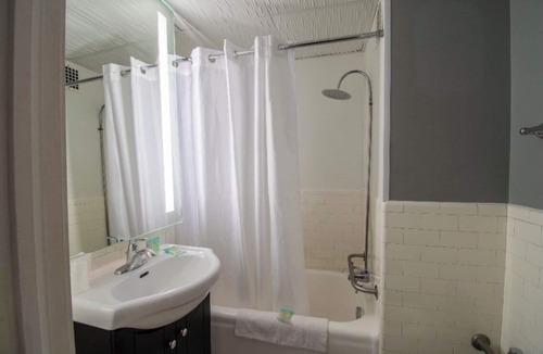 Superior Hotel | The Androy Hotel - Superior Duluth