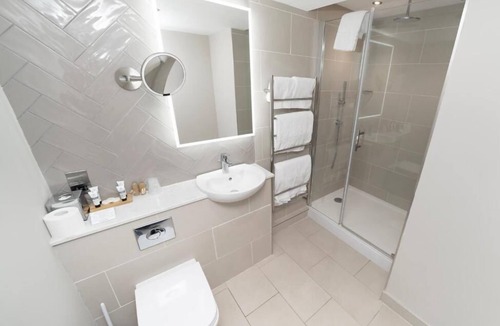 Leamington Spa Hotel | The Angel Hotel